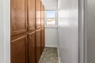 1100 S 61st St, West Allis, WI 53214 - Photo 13