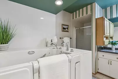 W178N9743  Riversbend Cir, Germantown, WI 53022 - Photo 25