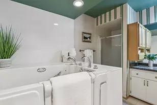 W178N9743 Riversbend Circle, Germantown, WI 53022 - Photo 25