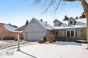 W178N9743 Riversbend Circle, Germantown, WI 53022 - Photo 5