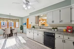 W178N9743 Riversbend Circle, Germantown, WI 53022 - Photo 3