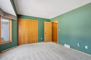 W178N9743 Riversbend Circle, Germantown, WI 53022 - Photo 27