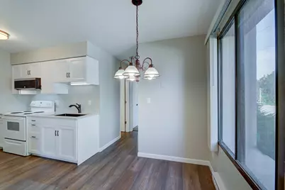 305  Maple Ave, Waukesha, WI 53186 - Photo 5