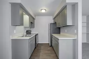 305 Maple Ave, Waukesha, WI 53186 - Photo 17