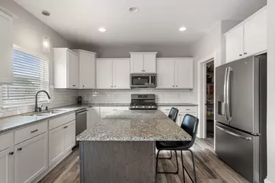 3951  Sienna Ct, Racine, WI 53126 - Photo 11