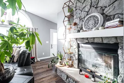 114  Manor Ct, Slinger, WI 53086 - Photo 7