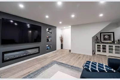 114  Manor Ct, Slinger, WI 53086 - Photo 25