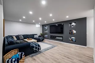 114 Manor Ct, Slinger, WI 53086 - Photo 23