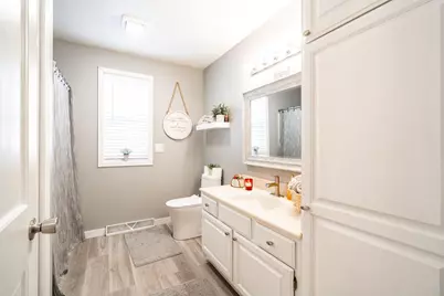 114  Manor Ct, Slinger, WI 53086 - Photo 19