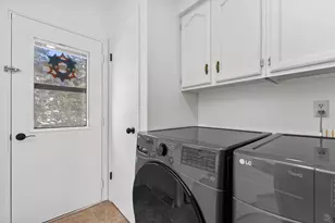 6609 Radburn Ln, Greendale, WI 53129 - Photo 17