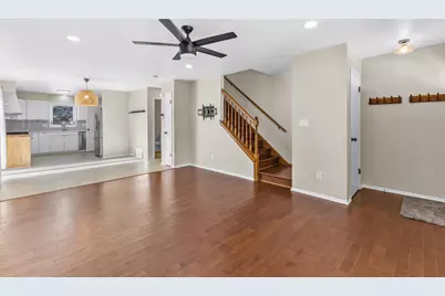 6609  Radburn Ln, Greendale, WI 53129 - Photo 3