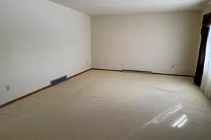 1233 S 26th St, Manitowoc, WI 54220 - Photo 7