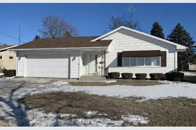 1233 S 26th St, Manitowoc, WI 54220 - Photo 1