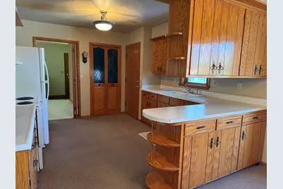 1233 S 26th St, Manitowoc, WI 54220 - Photo 13