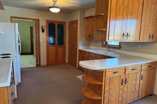1233 S 26th St, Manitowoc, WI 54220 - Photo 13
