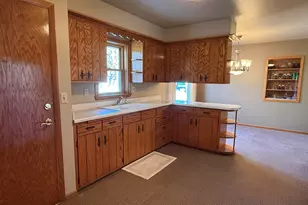 1233 S 26th St, Manitowoc, WI 54220 - Photo 11