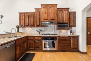 W330S10080 Genevieve Dr, Mukwonago, WI 53149 - Photo 13