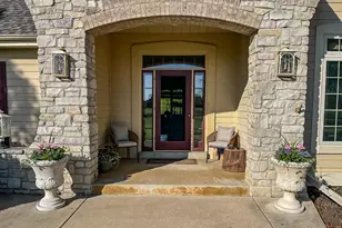 W330S10080 Genevieve Dr, Mukwonago, WI 53149 - Photo 5