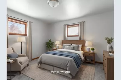 925 N 16th St, Manitowoc, WI 54220 - Photo 5