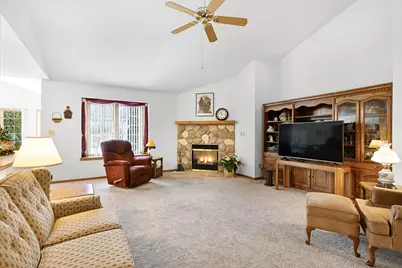 S77W16864  Casey Dr, Muskego, WI 53150 - Photo 5