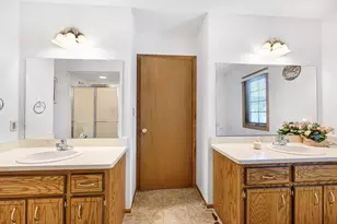 S77W16864 Casey Dr, Muskego, WI 53150 - Photo 17