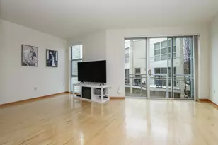 2114 N Commerce St, Milwaukee, WI 53212 - Photo 17