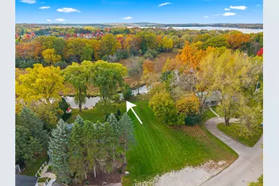1815  Bark River Dr, Delafield, WI 53029 - Photo 47
