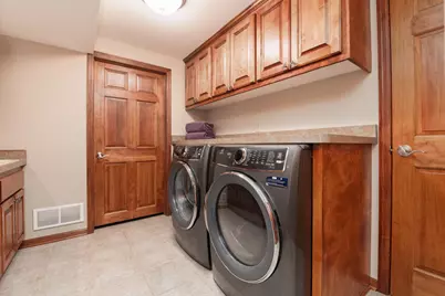 1815  Bark River Dr, Delafield, WI 53029 - Photo 27