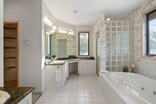 410 Deerpath W, Fontana, WI 53125 - Photo 31