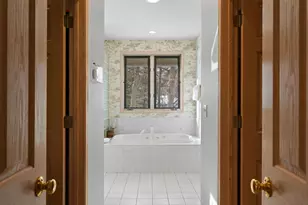 410 Deerpath W, Fontana, WI 53125 - Photo 29