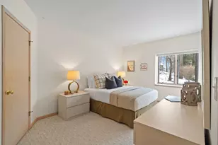 410 Deerpath W, Fontana, WI 53125 - Photo 55