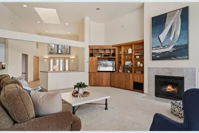 410  Deerpath W -, Fontana, WI 53125 - Photo 9