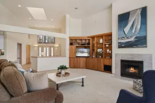 410 Deerpath W, Fontana, WI 53125 - Photo 9