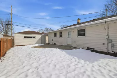 W150N8239  Saxony Dr, Menomonee Falls, WI 53051 - Photo 29