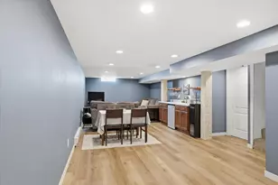 W150N8239 Saxony Dr, Menomonee Falls, WI 53051 - Photo 23