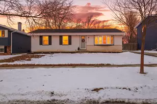 3060 E Stonefield Dr, Oak Creek, WI 53154 - Photo 41