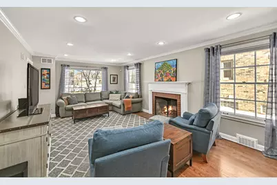 927 E Lexington Blvd, Whitefish Bay, WI 53217 - Photo 11