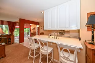 7213 W Mequon Square Dr, Mequon, WI 53092 - Photo 7