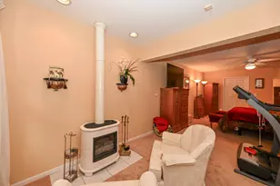 7213 W Mequon Square Dr, Mequon, WI 53092 - Photo 15