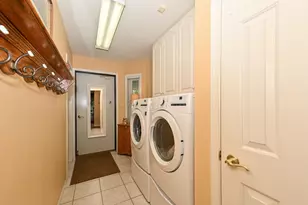 7213 W Mequon Square Dr, Mequon, WI 53092 - Photo 23