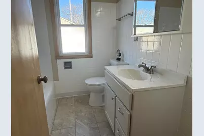 2730 E Armour Ave, Saint Francis, WI 53235 - Photo 15