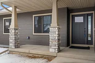 835 Crockett Dr, Holmen, WI 54636 - Photo 3