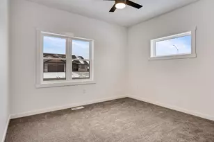 835 Crockett Dr, Holmen, WI 54636 - Photo 17