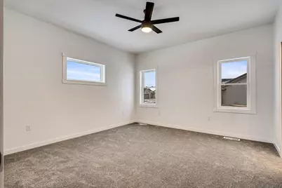 835  Crockett Dr, Holmen, WI 54636 - Photo 19