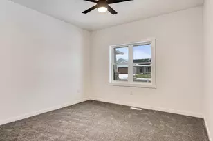 835 Crockett Dr, Holmen, WI 54636 - Photo 15