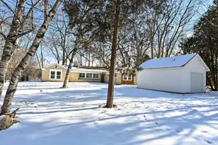 5686 N River Forest Dr, Glendale, WI 53209 - Photo 31