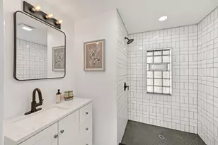 5686 N River Forest Dr, Glendale, WI 53209 - Photo 19