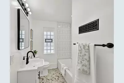 5686 N River Forest Dr, Glendale, WI 53209 - Photo 25