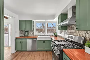 5686 N River Forest Dr, Glendale, WI 53209 - Photo 13