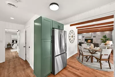 5686 N River Forest Dr, Glendale, WI 53209 - Photo 17